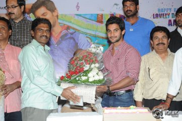 Aadi Birthday Celebrations With Pyaar Mein Padipoyane Team